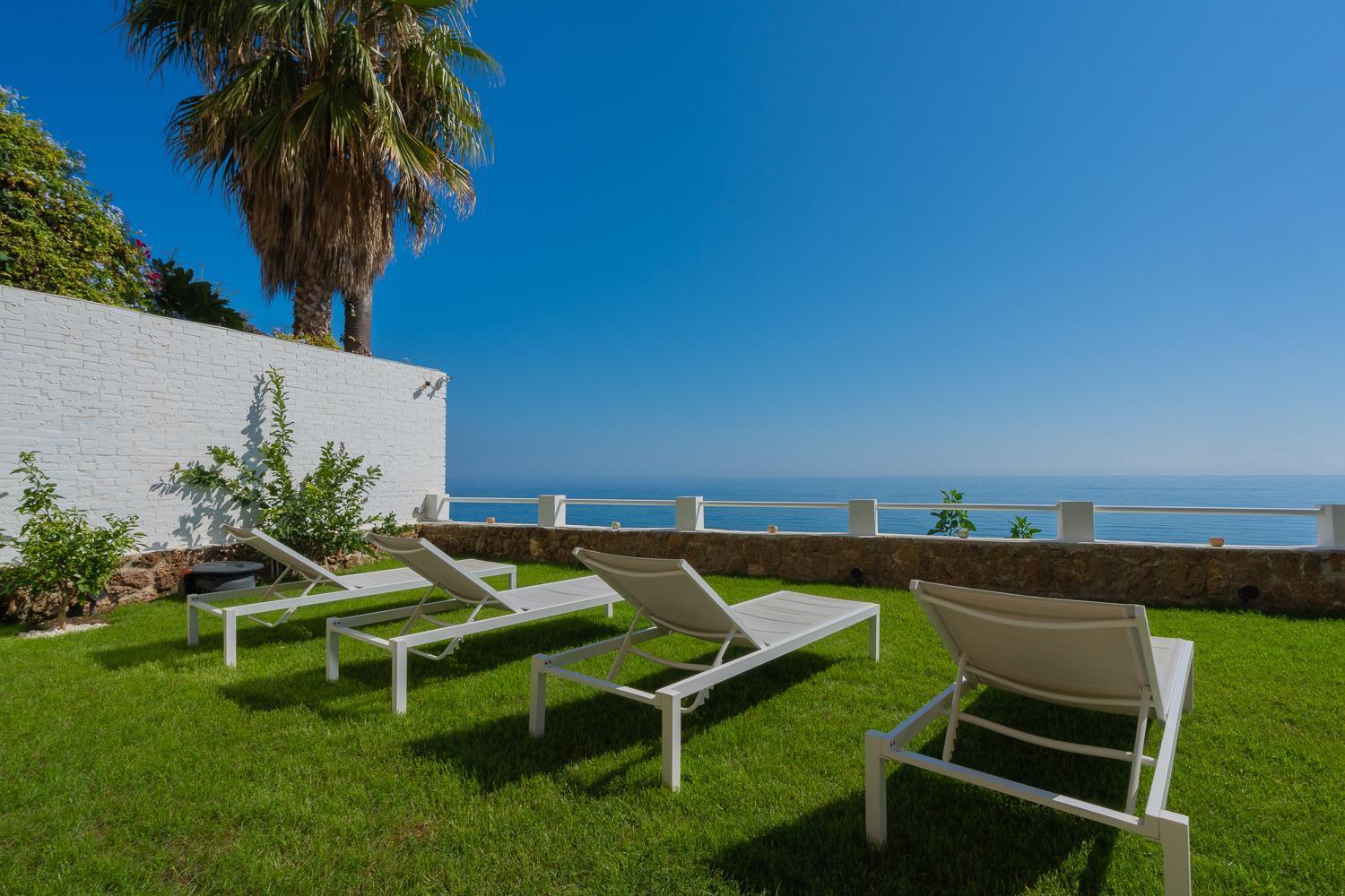 Private 250Sqm Garden Duplex, Jacuzzi, Cinema, Sea View Escape Apartment Torremolinos Exterior foto
