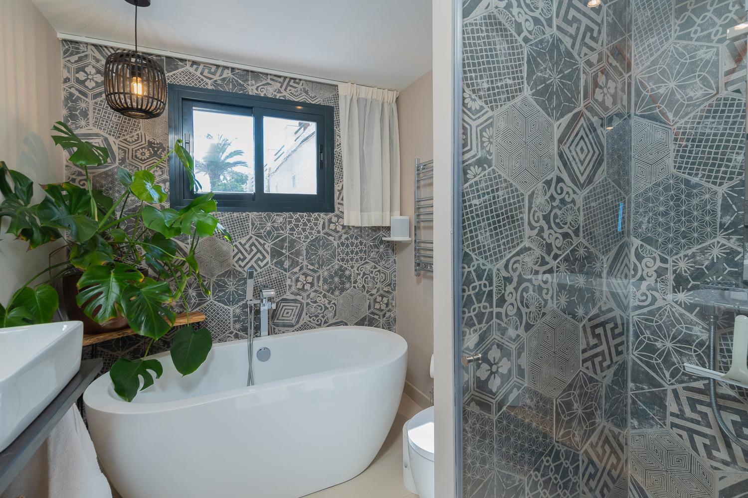 Private 250Sqm Garden Duplex, Jacuzzi, Cinema, Sea View Escape Apartment Torremolinos Exterior foto